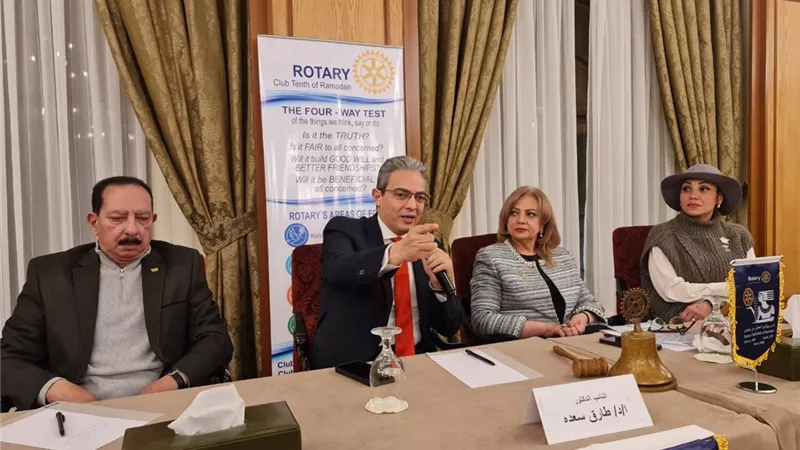 تكريم نقيب الإعلاميين في ندوة 