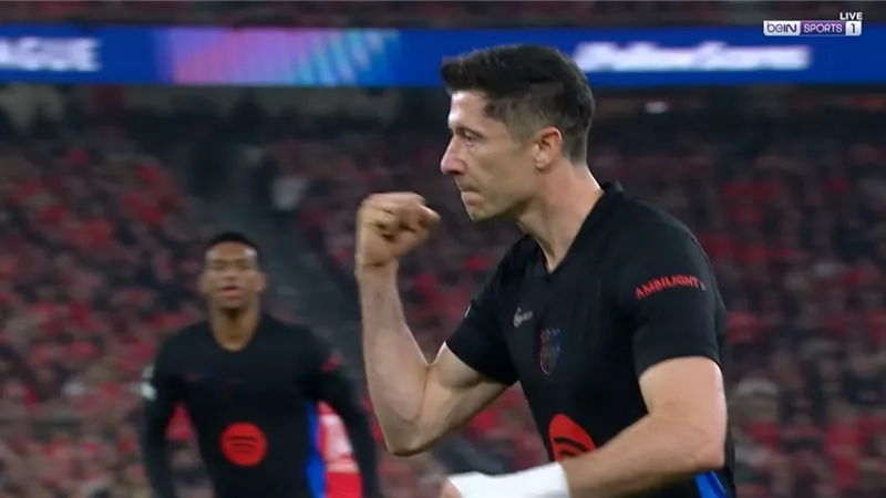معلق مباراة برشلونة وبنفيكا اليوم في دوري أبطال أوروبا