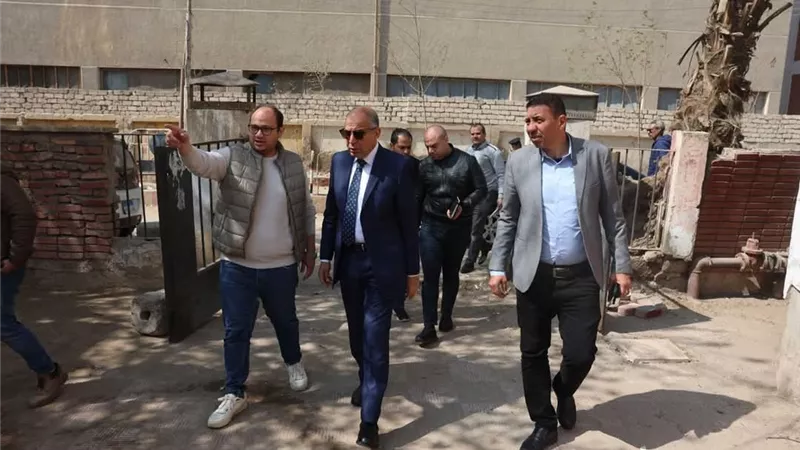 كدواني يوجه بتحويل المركز الطبى الشرقى لعيادات لمرضى التأمين