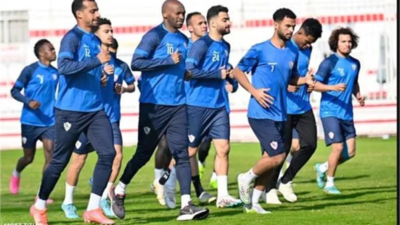 لاعبو الزمالك يحتفلون بعيد ميلاد شيكابالا بـ ممر شرفي