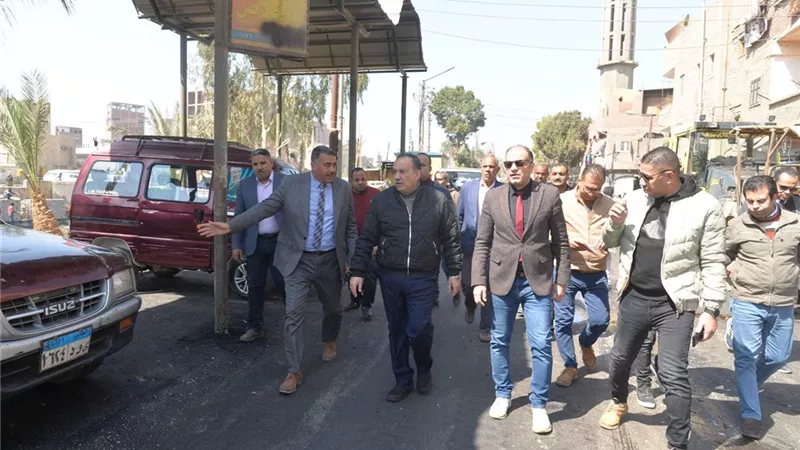 محافظ أسيوط يتفقد أعمال رصف بعض الشوارع وتوسعة الكورنيش