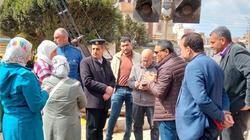 قطاطو يتفقد شوارع كوم حمادة ويتابع اهلا رمضان وترقيم التكاتك