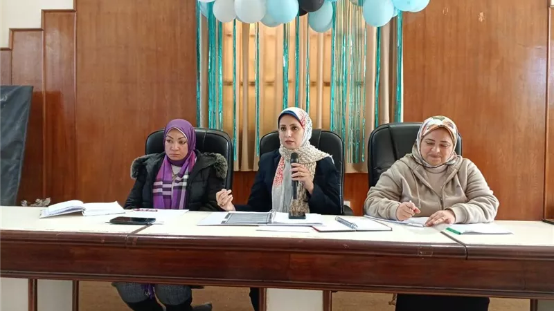 رئيسة حى العجمى تترأس اجتماع المجلس التنفيذى