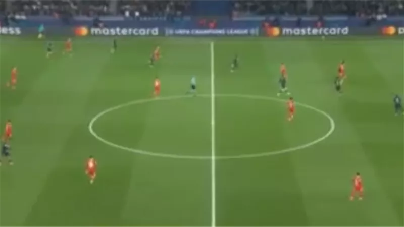 انطلاق مباراة باريس وليفربول بثُمن نهائي دوري أبطال أوروبا
