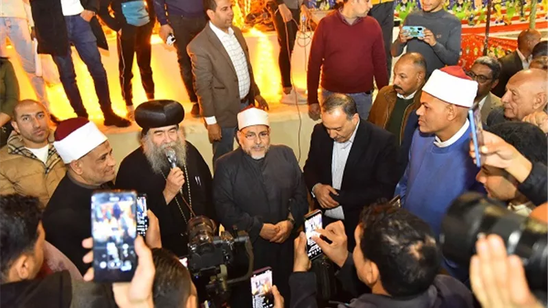 محافظ أسيوط يقيم أكبر مائدة إفطار جماعي لأهالي المحافظة