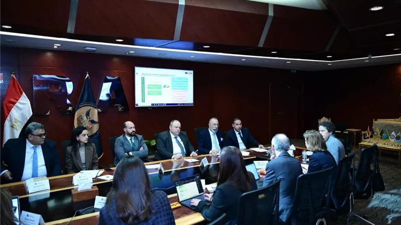 رئيس الرقابة المالية يعقد اجتماعاً مع بعثة البنك الدولي لبحث التعاون