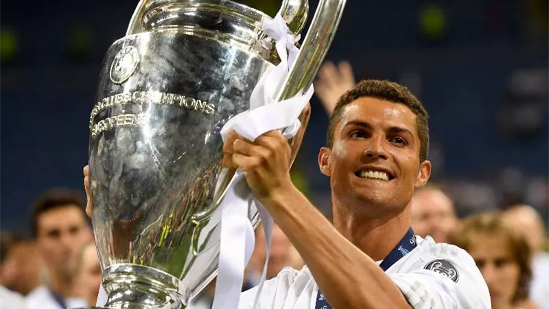 شاهد| كيف احتفل رونالدو بذكرى تأسيس ريال مدريد؟