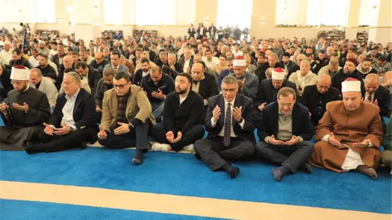 محافظ الجيزة يفتتح مسجد ال منصور بأكتوبر الجديدة