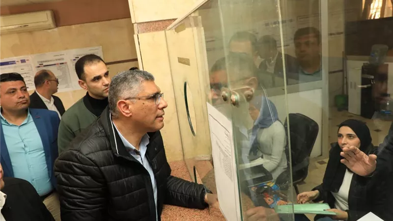 محافظ الجيزة يتفقد المركز التكنولوجي بأبو النمرس