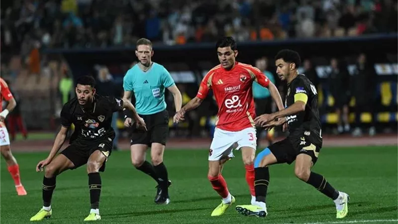 اتحاد الكرة يستقر على حكام مباراة الأهلي والزمالك فى القمة 130