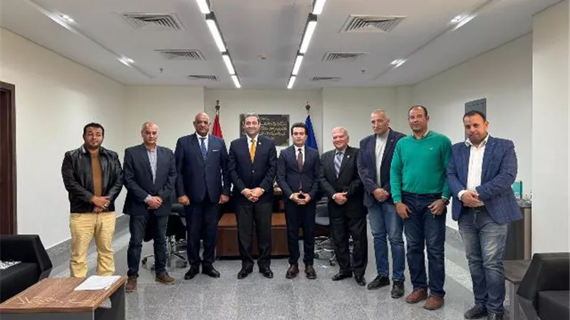 وزير الرياضة يوجه بحل مشكلات مراكز الشباب بدمياط