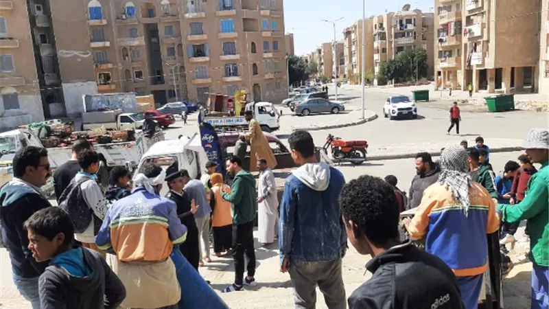 الشيخ: جهاز الشروق يغلق 12 محل ويحرر 5 محاضر بالمولات.. بالصور