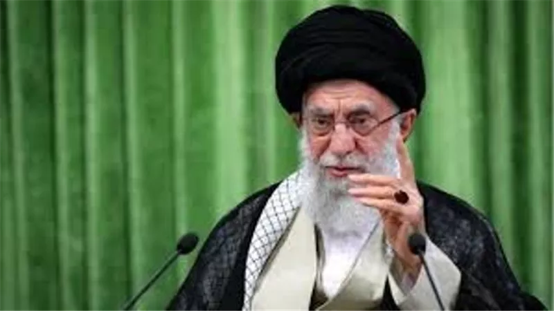 خامنئي: طهران لن تقبل بكبح جماح برنامجها الصاروخى