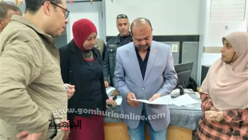 متابعات مستمرة لمراكز إصدار تراخيص المحلات بدمياط