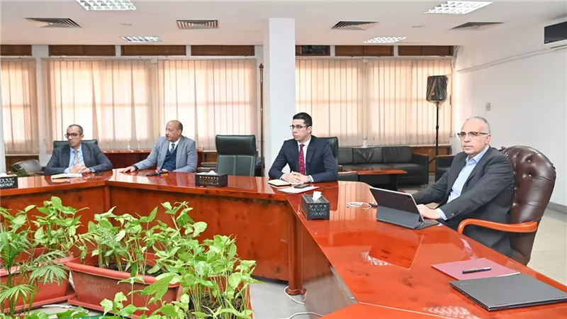 وزير الري يوجه بتوفير صور الأقمار الصناعية عالية الدقة