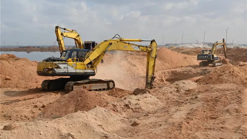 وزير الاسكان يؤكد أهمية تطوير المناطق الصناعية للتيسير على المستثمرين