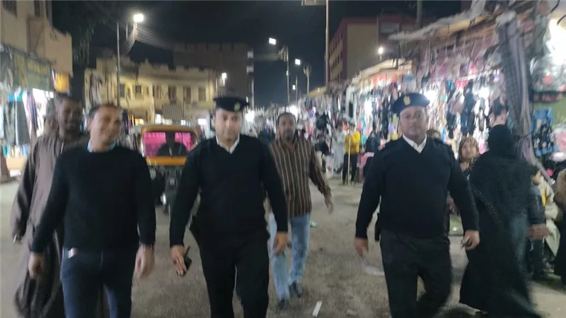 تحرير ١٨٤ مخالفة وإزالة إدارية فى حملات لشرطة المرافق بالأقصر