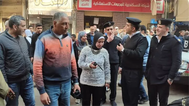 81 الف جنيه حصيلة حملة الازالة بباكوس وزنانيرى شرق الاسكندرية