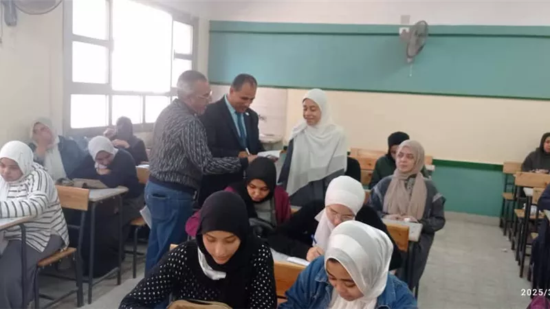 مدير تعليم الخانكة يحيل معلماً للتحقيق