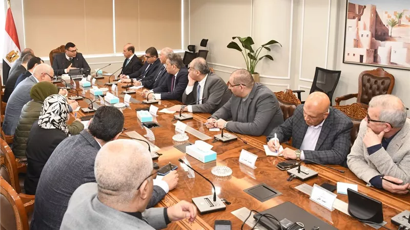 400 ألف وحدة سكنية جديدة.. وزير الإسكان يوجه بسرعة الطرح