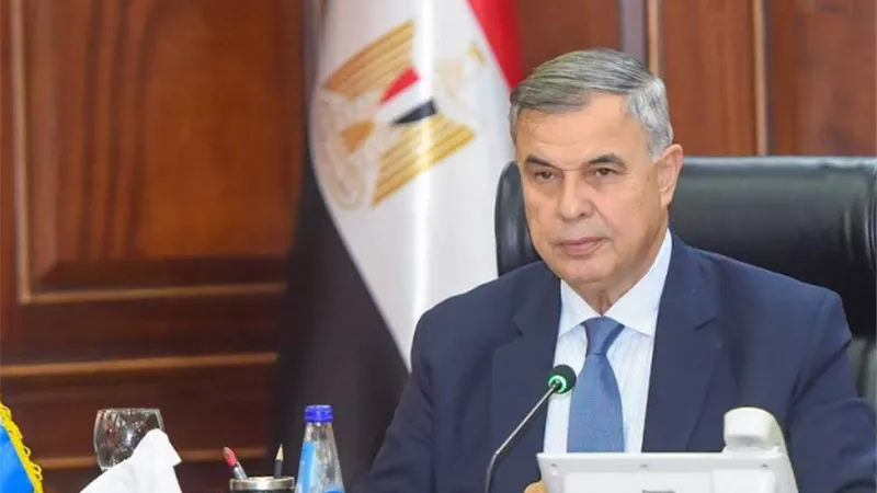 محافظ الاسكندرية يهنئ رئيس الجمهورية بذكرى العاشر من رمضان