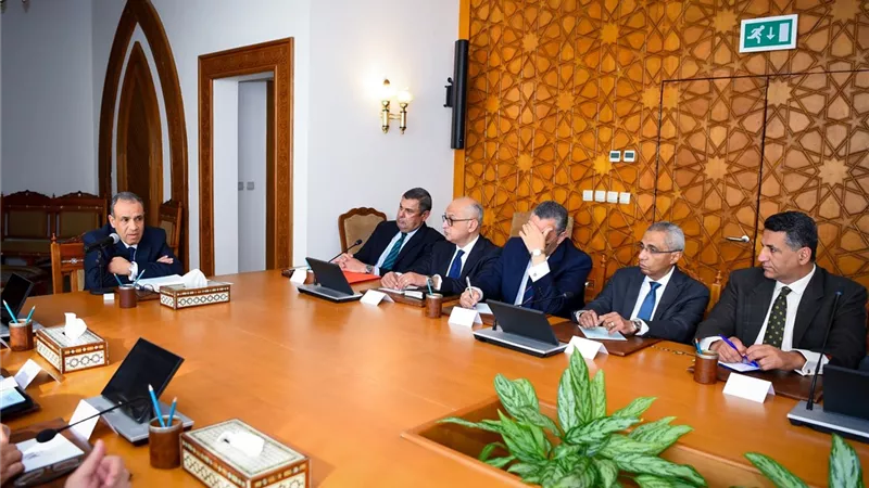 وزير الخارجية يشدد على أهمية دعم الجهود الوطنية لتحقيق التنمية الاقتصادية