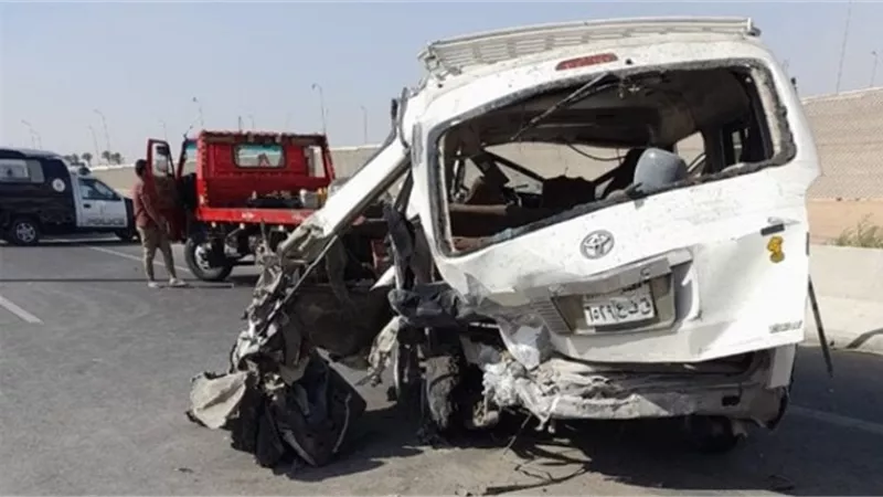 إصابة 7 في تصادم ميني باص وجرار زراعي على طريق جمصة