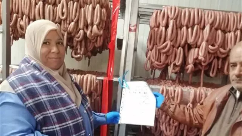 ضبط 3طن مواد غذائية مجهولة المصدر و3000 لتر سولار ببلبيس