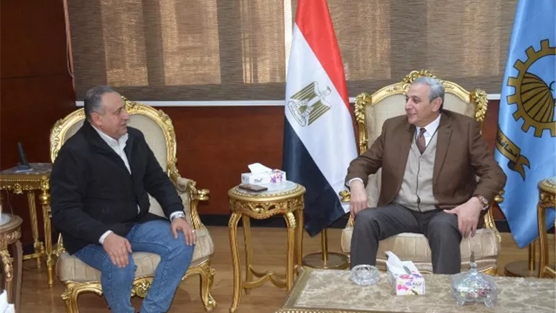 محافظ الغربية يطالب بتحسين الخدمات وأنهاء مشروعات مياه الشرب