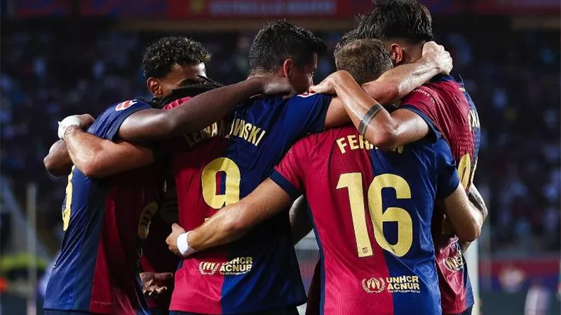 موقف ليفاندوفسكي.. قائمة برشلونة لمواجهة بنفيكا بأبطال أوروبا