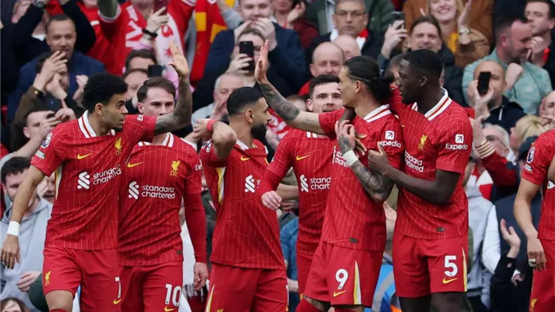صلاح يقود هجوم ليفربول لمواجهة باريس سان جيرمان