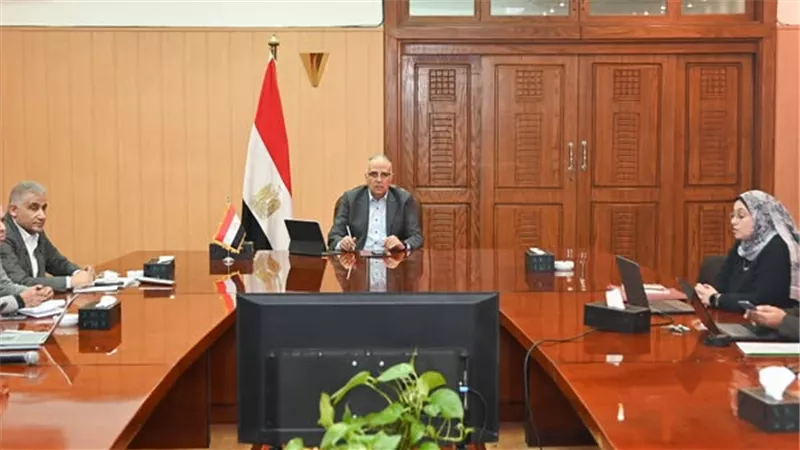 وزير الري يوجه بانهاء أعمال تطهيرات الترع قبل نهاية إبريل ٢٠٢٥