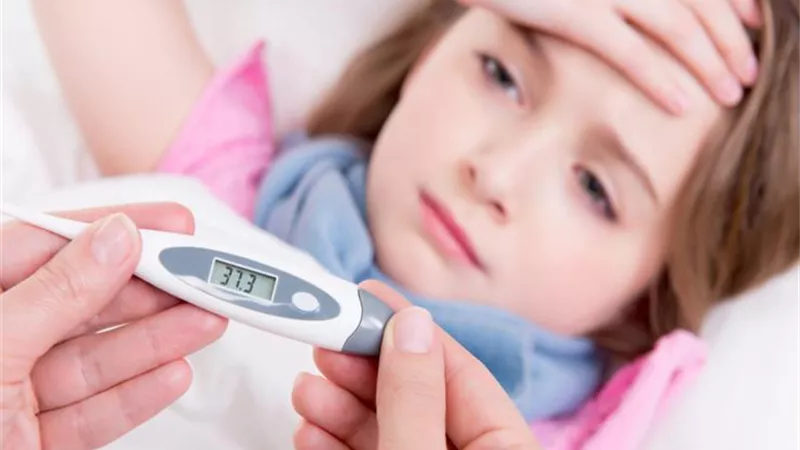 مرض شائع بين الأطفال.. والكبار قد يكونوا السبب