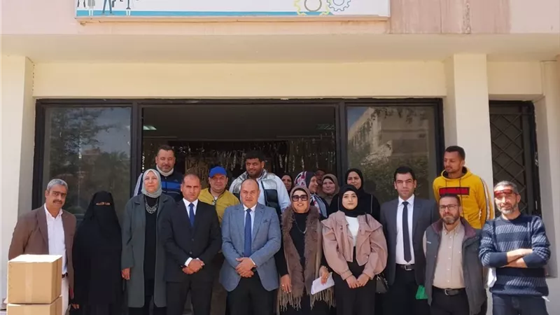 العمل :تسليم عقود جديدة لذوي الهمم من أبناء محافظة القاهرة