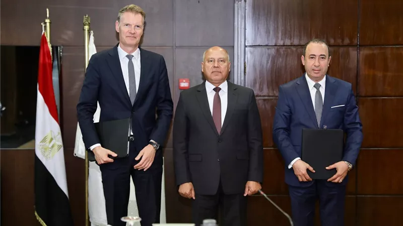 الوزير:مصر تسير بخطوات ثابتة في تطوير البنية التحتية للنقل واللوجستيات