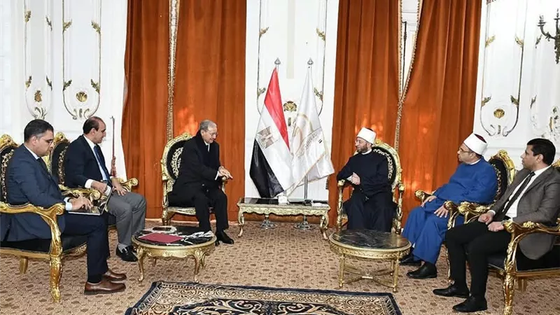 وزير الأوقاف يشهد اجتماعًا لتعزيز عمل اتحاد الأوقاف العربية