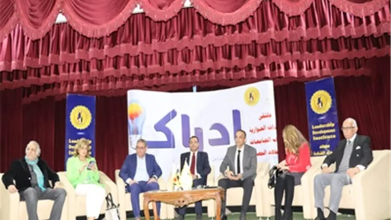خبراء في