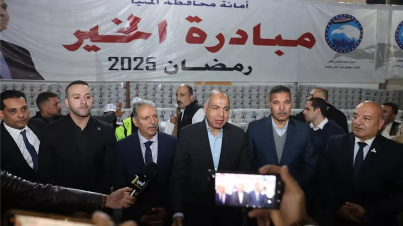 افتتاح مستشفيات وأسواق ومنافذ بيع بمناسبة عيد المنيا القومي