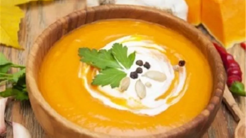 طريقة عمل شوربة القرع والجزر