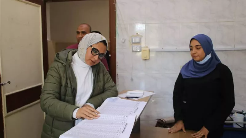 نائب محافظ الوادي الجديد تحيل العاملين بمستشفى الصدر للتحقيق
