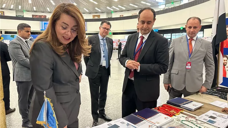 وكيل السكرتير العام للأمم المتحدة تتفقد معرض مكافحة الإدمان بفيينا