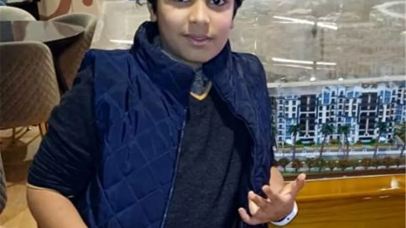 الطفل يوسف طه يشارك وفاء عامر وحورية فرغلى فى 