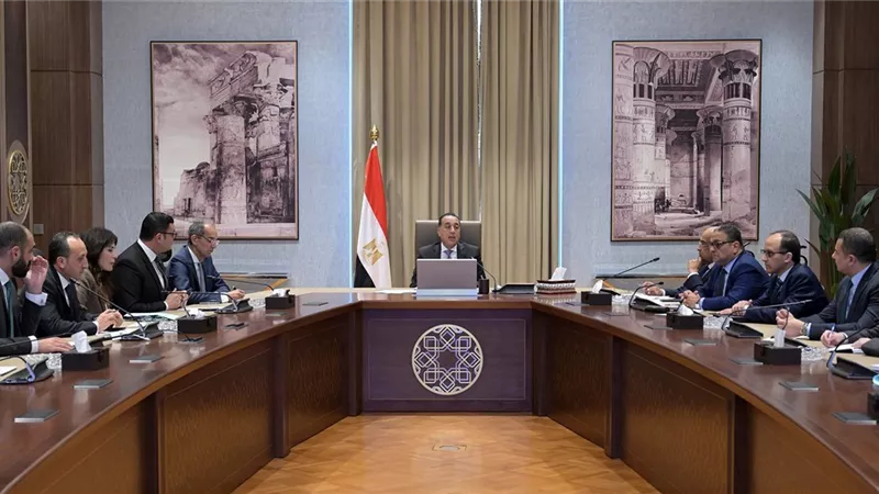 رئيس الوزراء يستعرض توصيات اللجنة الاستشارية للتنمية العمرانية