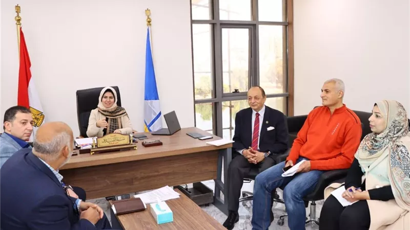 نائب محافظ دمياط تناقش آليات تنفيذ الإدارة الذكية للمخلفات الصلبة