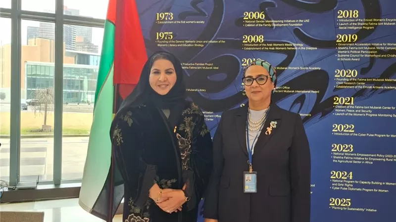 المستشارة أمل عمار تلتقى الأمين العام للاتحاد النسائي العام بالإمارات