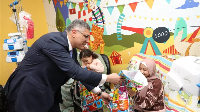 محافظ الجيزة يزور مستشفى ٥٧٣٥٧ لعلاج سرطان الأطفال