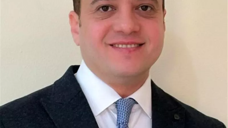مستشفى الإصابات بجامعة أسيوط ينجح في إجراءجراحة تغيير مفصل بصناعى