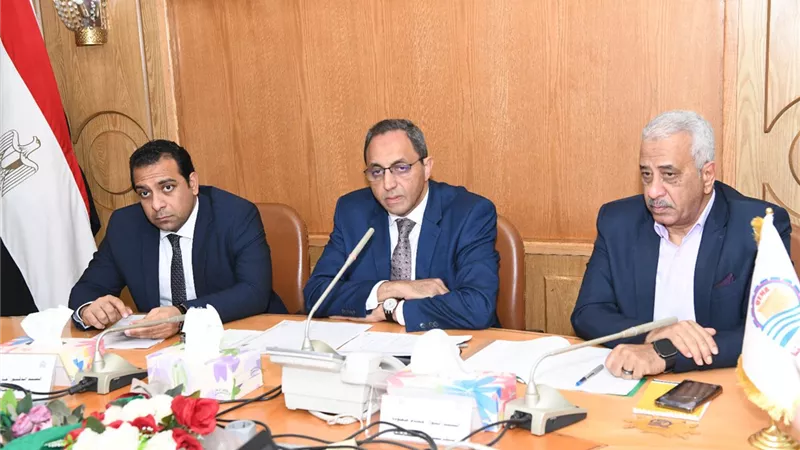 محافظ قنا يشدد على تطبيق القانون في ملف التصالح وإزالة التعديات