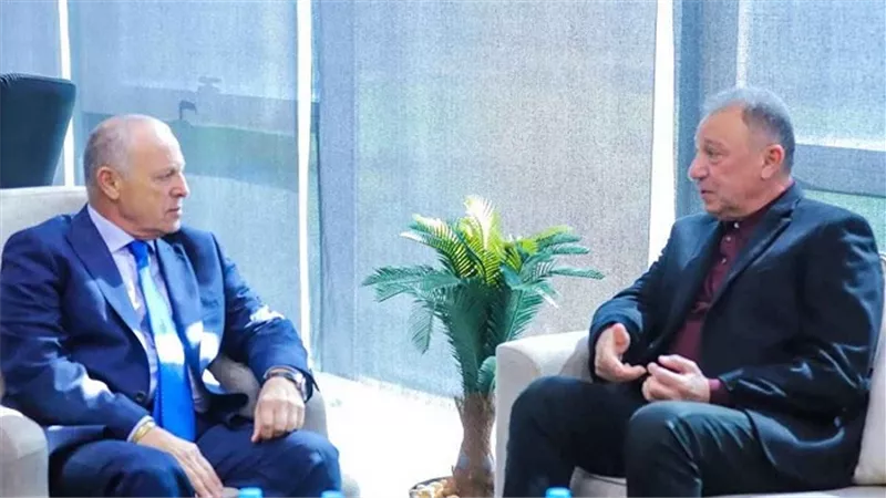 عدلي القيعي يكشف كواليس مكالمة الخطيب وهاني أبوريدة