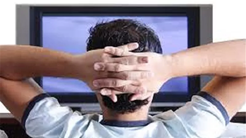 دراسة تكشف ارتباط بين مدة مشاهدة التليفزيون والإصابة بأمراض القلب